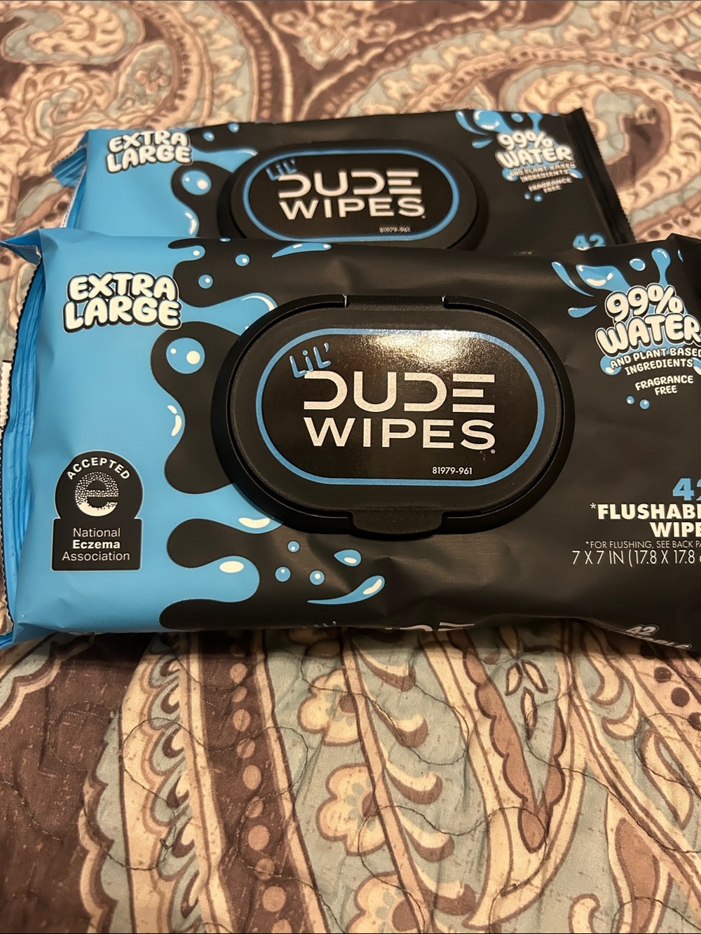 Lil' Dude Wipes Extra Large Flushable Baby Wipes - Black & Blue two packs of 42 - Picture 3 of 3
